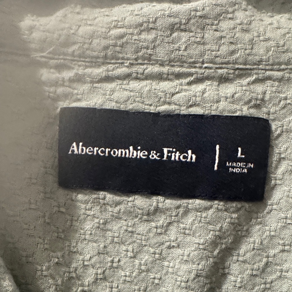 Abercrombie & Fitch Olive Casual Button Down Shirt - Picture 2 of 3